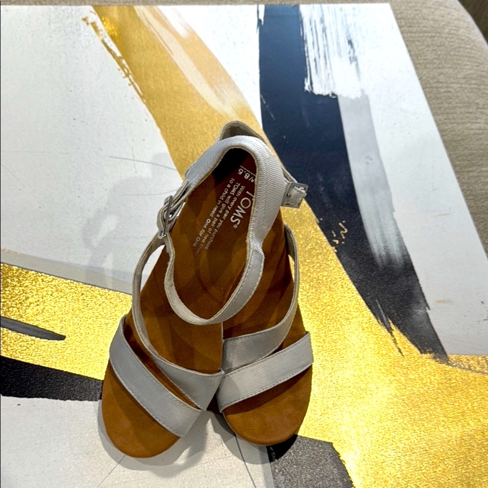 TOMS Women's Chic gray Sandals